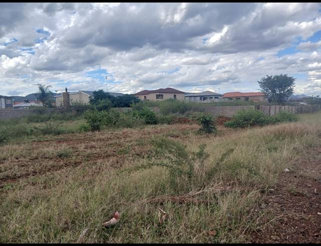 450M² VACANT LAND FOR SALE IN LEBOWAKGOMO ZONE P